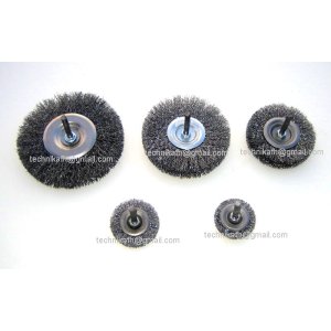 Szczotka tarczowa  fi  50 z trzpieniem fi 6